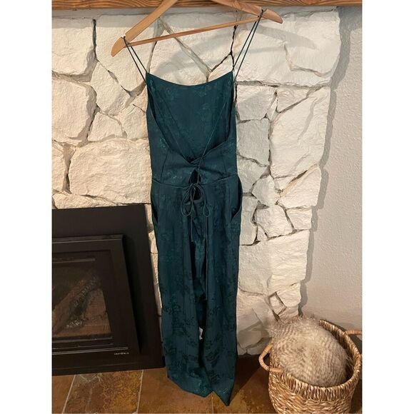 Urban Outfitters Women’s Green Uo Lily Jacquard Lace-Up Wide Leg Jumpsuit Size 6 - Picture 2 of 7
